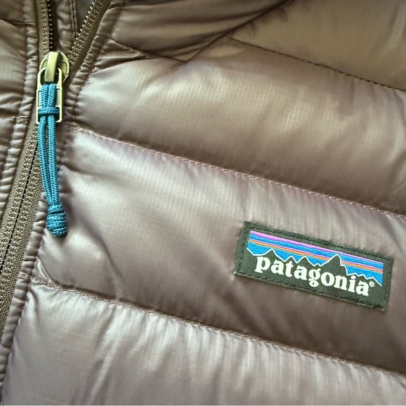 NWT Patagonia Down Puffer Jacket Men’s Size XL Obsidian Plum 84675FA23 $349+MSRP - Picture 4 of 10